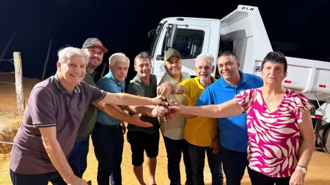 Associação de São Pedrinho recebe caminhão caçamba para fortalecer a agricultura familiar