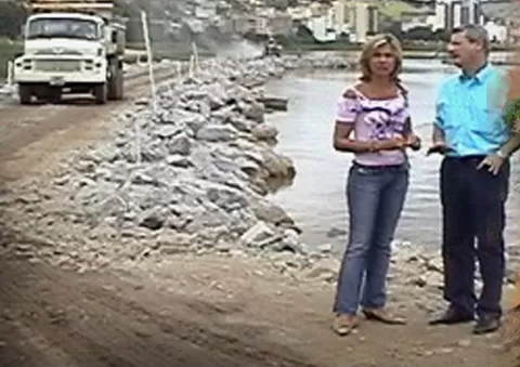 Com a então deputada federal Rita Camata, em 1995, nas obras de expansão da Beira-Rio