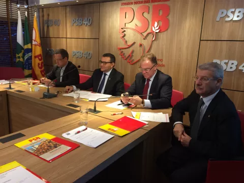 Com Renato Casagrande em encontro da Executiva do PSB